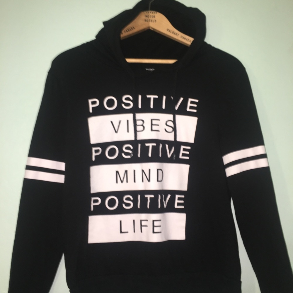 Black n white sweater XL juniors